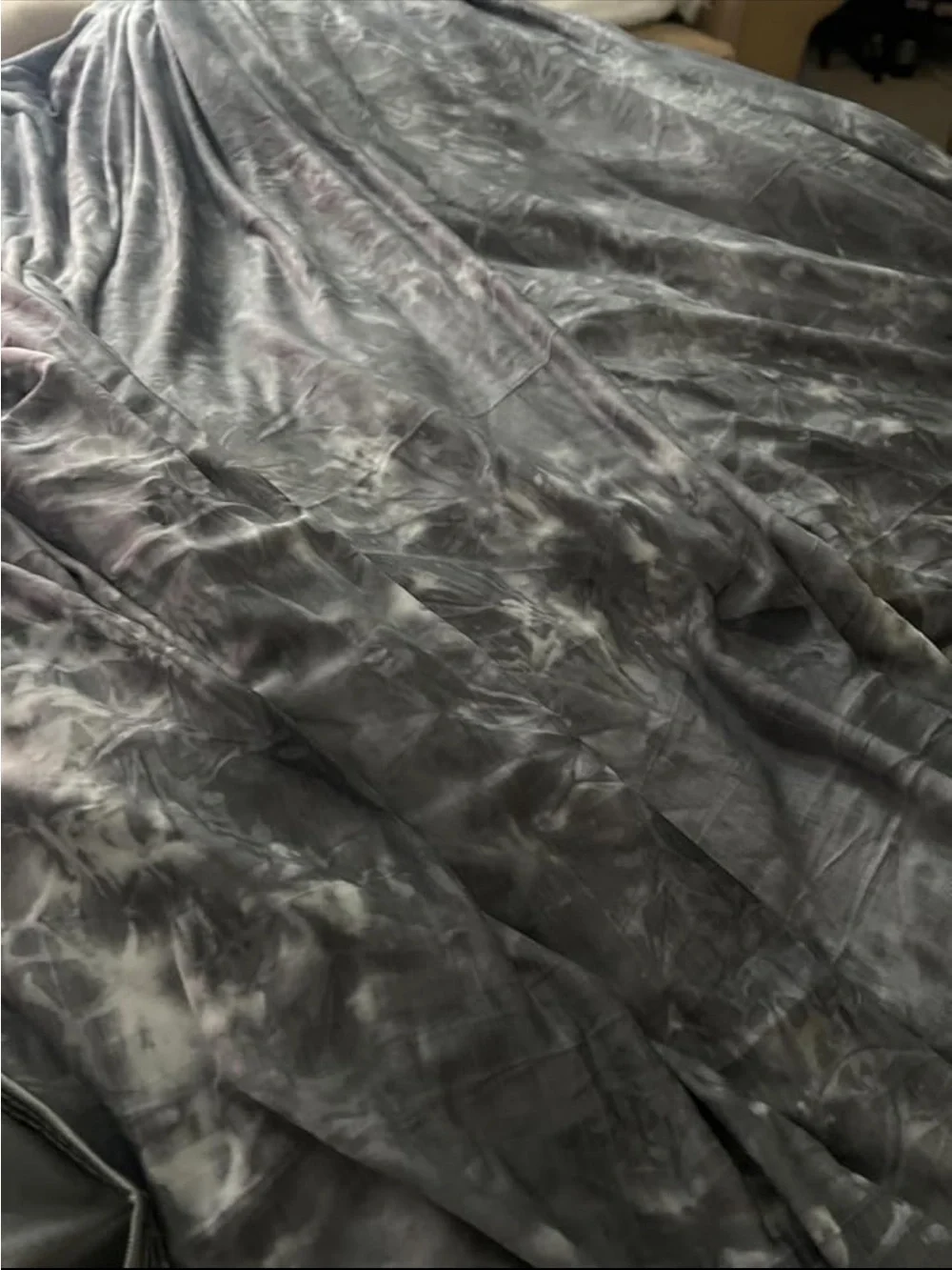 Plush Gray tie dye Cooling Blanket 60”x90”